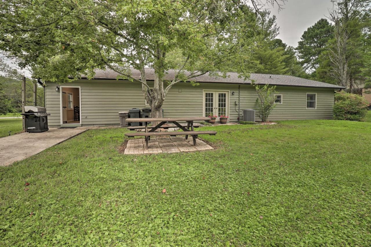 Hendersonville Home With Fire Pit 5 Mi To Downtown! Zewnętrze zdjęcie